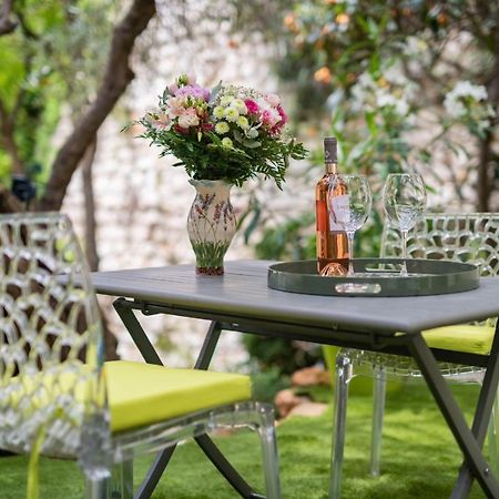 Appartement Lumineux Avec Terrasse Jardin Et Acces Piscine Villefranche-sur-Mer Exterior foto